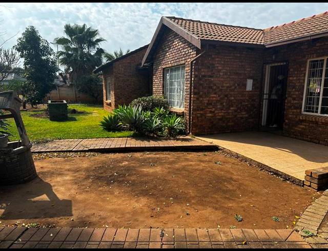 3 BEDROOM HOUSE FOR SALE IN CHANTELLE